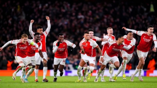 Thắng trên chấm luân lưu, Arsenal đoạt vé vào tứ kết Championleague