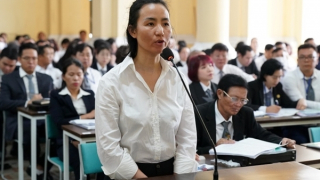 Trưởng đoàn thanh tra cho mật khẩu khoá cửa để Tổng giám đốc SCB vác thùng xốp đựng USD đến nhà