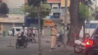 Va chạm mạnh với xe khách, đôi nam nữ tử vong tại chỗ