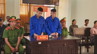 Đánh bạn suýt mất mạng, hai thanh niên lãnh 14 năm tù