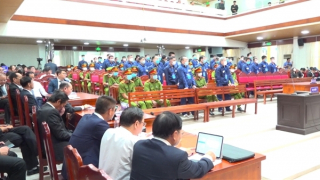 Điều tra mở rộng vụ buôn lậu hơn 200 triệu lít xăng