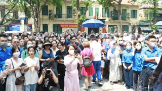Tuyển sinh đầu cấp, Hà Nội đề nghị không để tái diễn cảnh chen lấn, xô đẩy