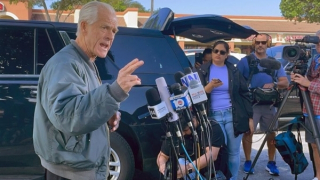 Cựu cố vấn của ông Trump chính thức ngồi tù