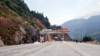 Sẽ tạm dừng thu phí đường nối cao tốc Nội Bài - Lào Cai đến Sa Pa theo khung giờ