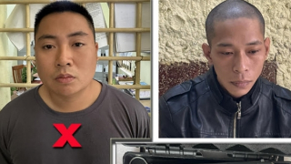 Rao trên mạng rồi vận chuyển súng quân dụng đi bán