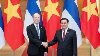 Chủ tịch Quốc hội Vương Đình Huệ đón, hội đàm với Chủ tịch Quốc hội Phần Lan Jussi Halla-aho