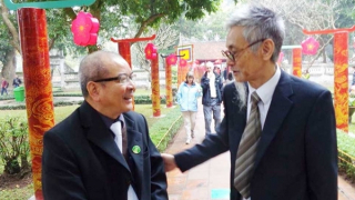 Nhà văn ngưỡng mộ nhà văn