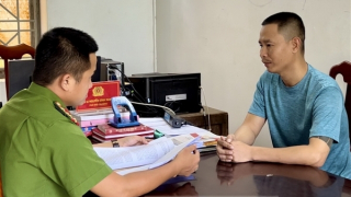 Vận động bị can trốn nã gần 10 năm trở về đầu thú