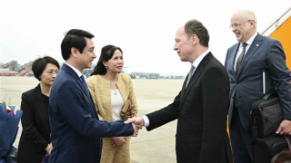 Chủ tịch Quốc hội Phần Lan Jussi Halla-aho đến Hà Nội, bắt đầu thăm chính thức Việt Nam