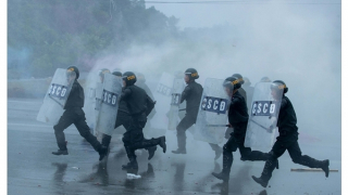 Những khoảnh khắc ấn tượng của Cảnh sát Cơ động qua ống kính đồng đội và nghệ sĩ