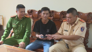 Hành động đẹp của Cảnh sát giao thông đối với du khách đến Đà Lạt