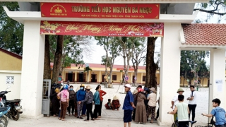 Đối thoại chủ trương sáp nhập 2 trường tiểu học tại tỉnh Thanh Hóa