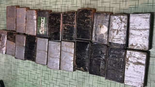 Lại thu giữ hàng chục kg nghi ma túy trên bờ biển Bà Rịa - Vũng Tàu