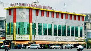 Kiểm tra tiệm vàng lớn nhất An Giang livestream bán hàng trên mạng xã hội