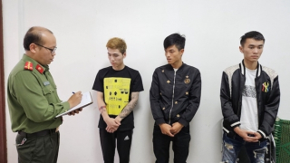 Bắt 3 đối tượng lừa bán xe máy giá rẻ qua mạng