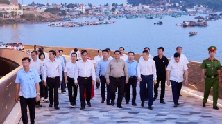 Thủ tướng Phạm Minh Chính khảo sát các dự án tại Thị trấn Hoàng Hôn