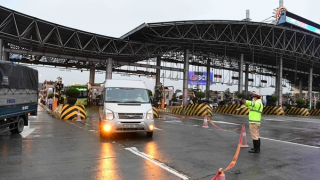 Gia tăng tình trạng uống rượu khi lái xe rồi chống người thi hành công vụ