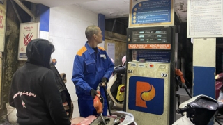 Doanh nghiệp tự định giá bán xăng dầu: Liệu có hợp lý?
