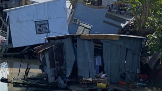 Cần Thơ: Liên tiếp xảy ra sạt lở, nhiều căn nhà làm mồi cho hà bá