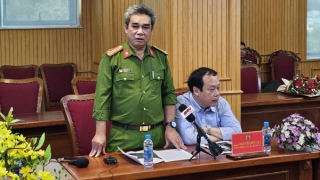 Triệt phá đường dây tạo lập trái phép hàng trăm ngàn tài khoản ngân hàng