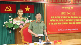 Ưu tiên trang thiết bị, phương tiện đáp ứng yêu cầu công tác, chiến đấu