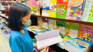 Giảm giá các bộ sách giáo khoa