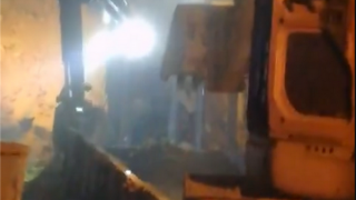 Sạt lở hầm đường sắt xuyên Việt qua đèo Cả gây ách tắc giao thông