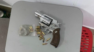 “Pha chế nước vui” cung cấp cho con nghiện rồi thủ súng "phòng thân"