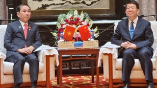 Thứ trưởng Trần Quốc Tỏ thăm, làm việc tại tỉnh Vân Nam