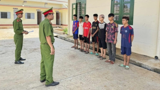 Bắt nhóm dẫn dụ 2 cô gái vào rẫy vắng để hiếp dâm