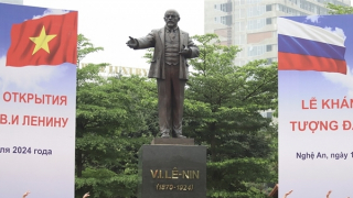 Khánh thành tượng V.I. Lênin tại TP Vinh