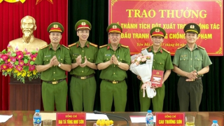 Khen thưởng đột xuất Công an huyện Yên Mô