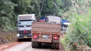 Quảng Nam đề xuất triển khai nhiều giải pháp giảm tải để “cứu” quốc lộ 14D