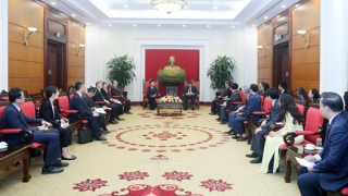 Trưởng Ban Nội chính Trung ương tiếp Đoàn đại biểu Bộ Tư pháp Trung Quốc