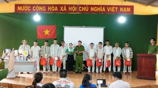 Thắp sáng ước mơ hoàn lương cho các phạm nhân