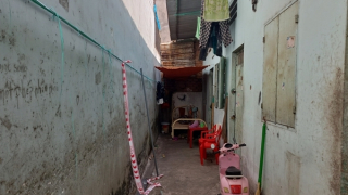 Cô gái 17 tuổi bị người tình của mẹ sát hại trong đêm