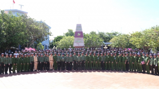 Đoàn công tác của Bộ Công an hoàn thành chuyến thăm quần đảo Trường Sa, nhà giàn DKI/2