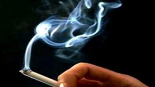 Đề xuất diễn viên không thực hiện hành vi hút thuốc thật trên sân khấu