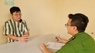 Nổ là “Trung tướng Công an” để lừa chuyển tiền từ nước ngoài về Việt Nam