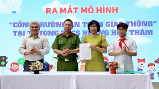 Quận Ba Đình ra mắt mô hình “Cổng trường an toàn giao thông”