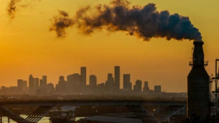 Các mục tiêu khí hậu trước thách thức hoạt động khai thác dầu khí