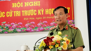 Trung tướng Lê Tấn Tới giải đáp nhiều kiến nghị của cử tri huyện Đức Hòa