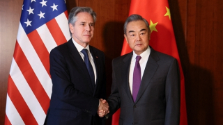 Vừa đến Bắc Kinh, Ngoại trưởng Mỹ đã họp kín với người đồng cấp Trung Quốc