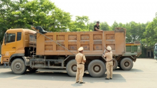 Xử lý mạnh xe quá khổ, quá tải