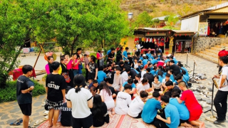 Hàng vạn du khách đổ về cao nguyên Mộc Châu tránh nóng