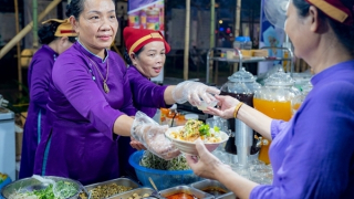 Tuần lễ ẩm thực ba miền hội tụ bên dòng sông Hương