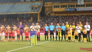 CLB bóng đá Công an Hà Nội thi đấu giao hữu với các cựu danh thủ Brazil