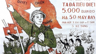 Vẽ tranh cổ động tại chiến trường Điện Biên Phủ