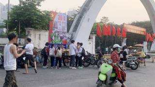 Xe xiên bẩn bủa vây công viên, trường học