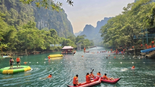 Đánh thức “viên kim cương xanh” về du lịch